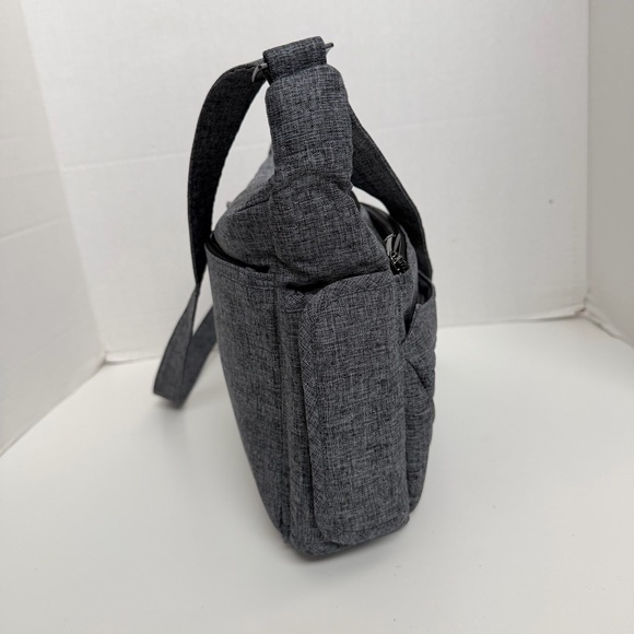 Lug Flutter Crossbody Purse Pockets Organizer Travel RFID Heathered Grey Black - Picture 6 of 15